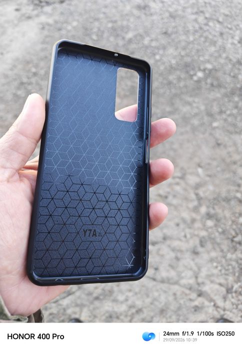 Продам чехол на Хуавей P smart 2021