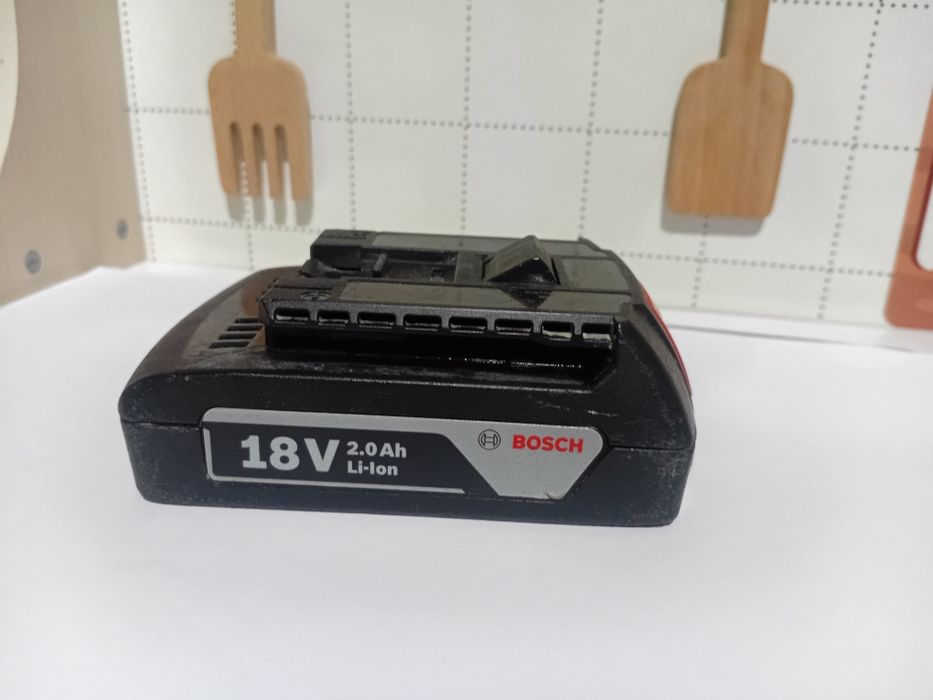 Baterie bosch 18 v 2 Ah