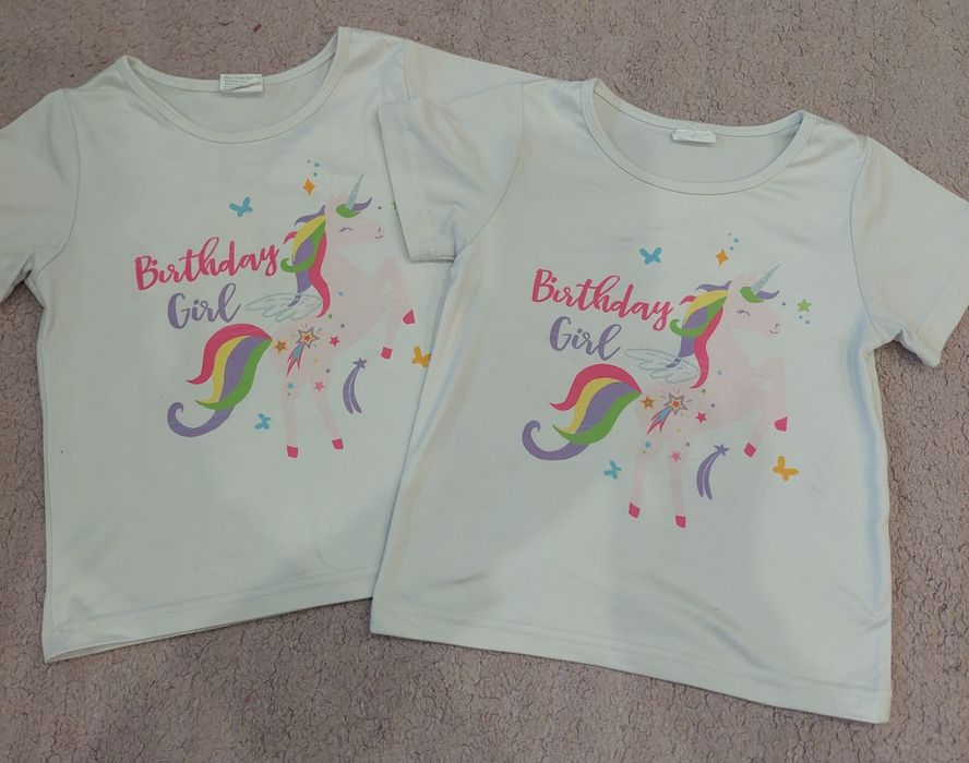 Дрехи за близначки, различни размери