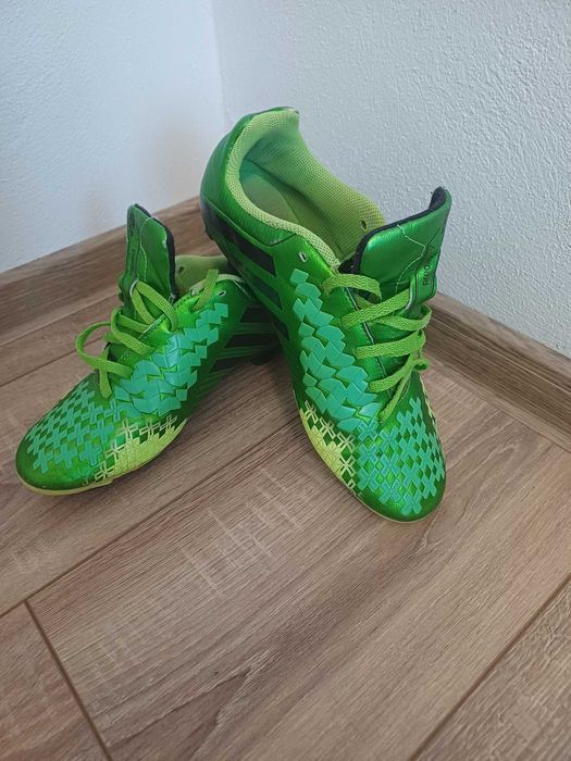 Ghete de fotbal Adidas