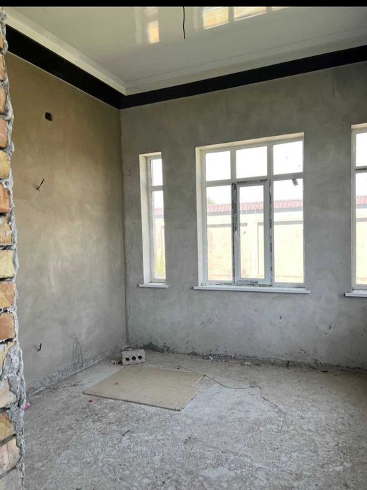 Участок с домом 80% ремонт килинган.