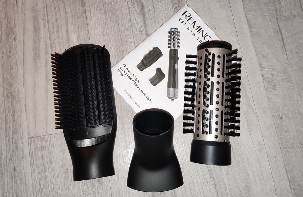 Сешоар Remington с четка