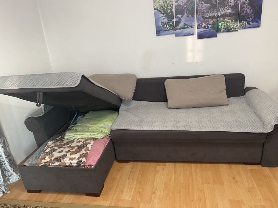 Диван.                   .