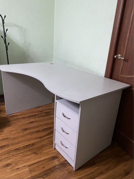 Стол для дома 140X90,70X75