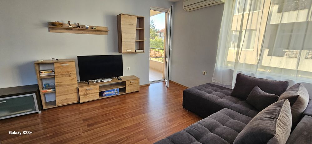 Дава се под наем Тристаен апартамент в Бургас, Сарафово - 120 кв.м за 612 € - Снимка #2