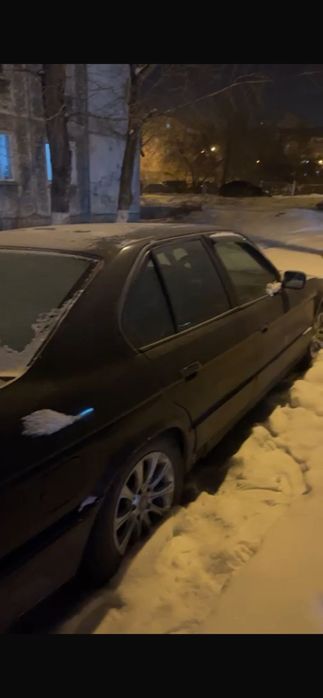 Продам БМВ е34 2 литра