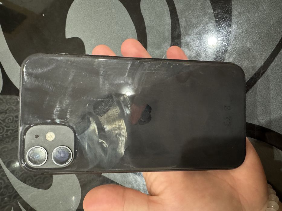 Продам iphone 11 б/у