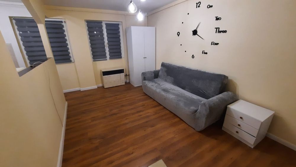 Garsoniera plus garaj de vanzare