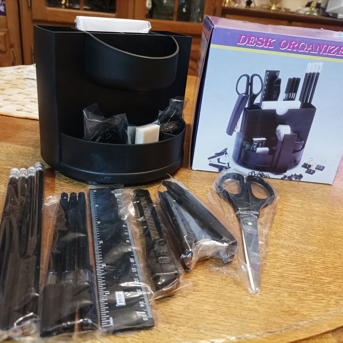 Набор канцелярский новый