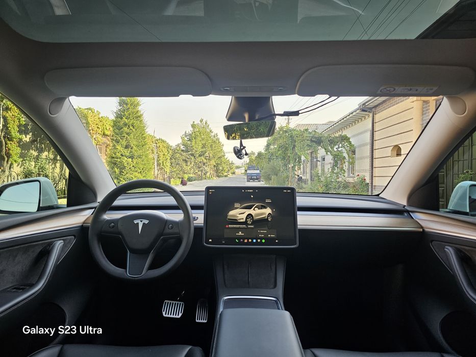 Tesla Model Y 2024/02