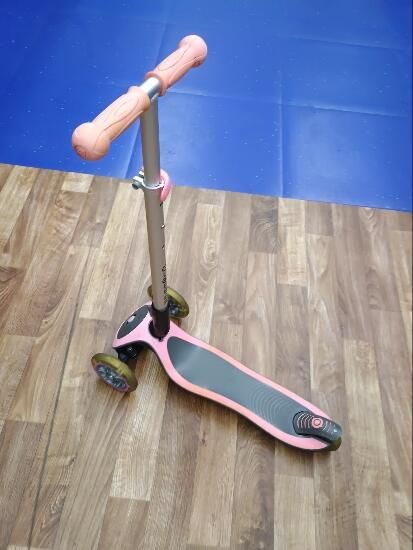 Globber roz - produs resigilat - (SecondHand) Decathlon