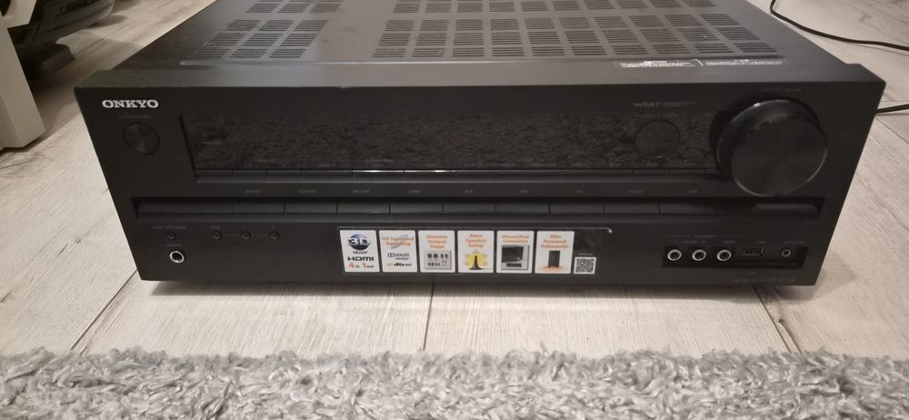 Receiver Onkyo HT-R558