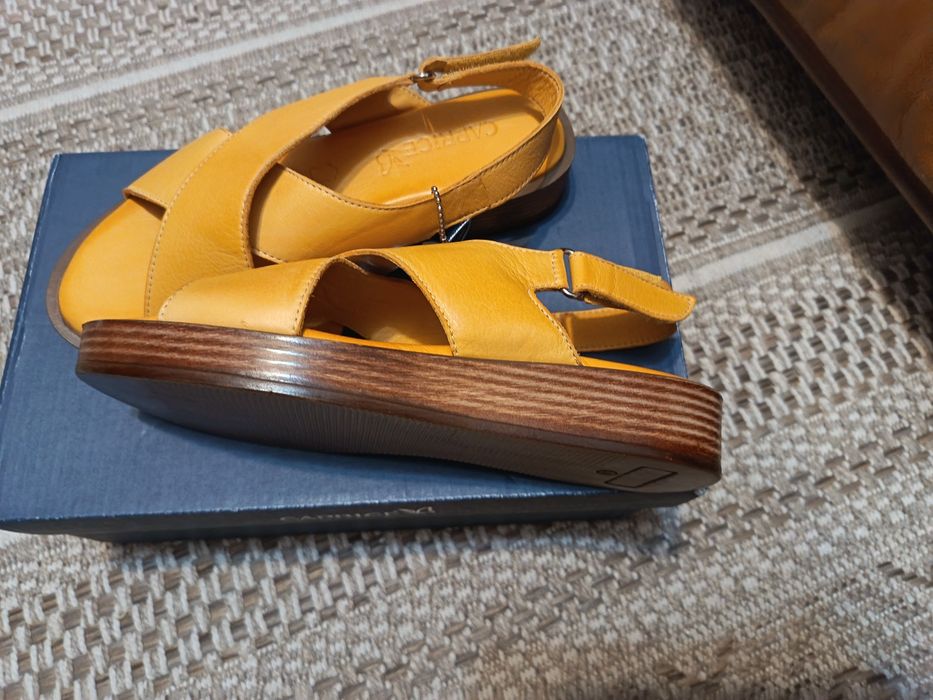 Sandala Caprice, nou, 37
