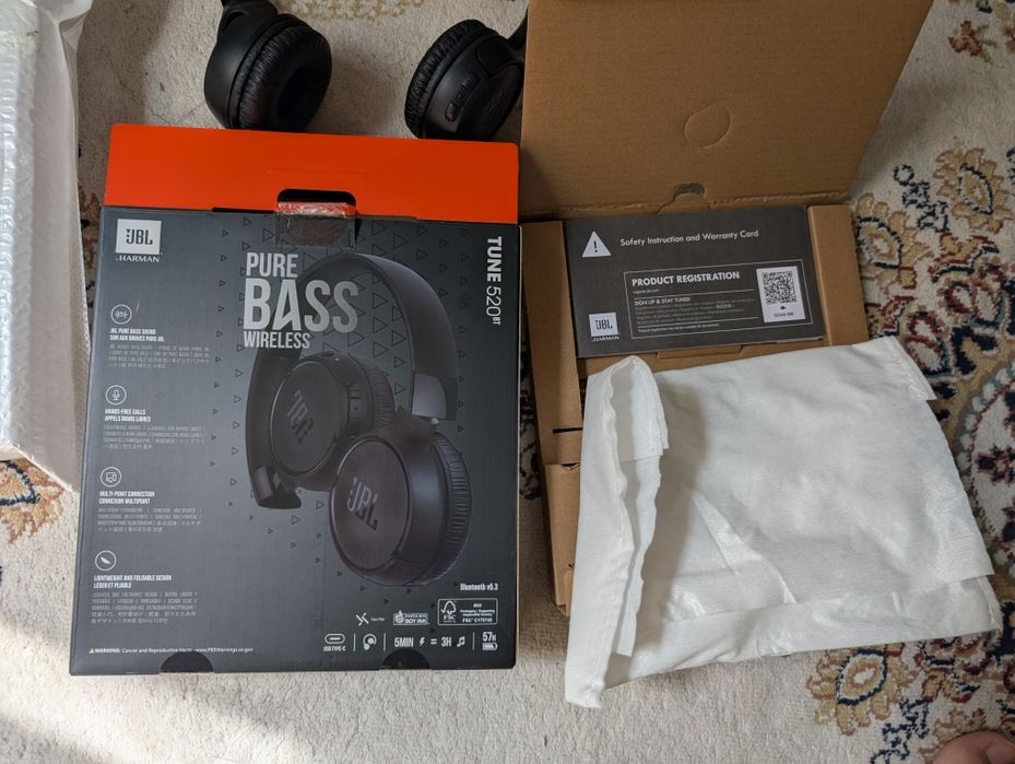 СРОЧНО ПРОДАЮ Наушники JBL Tune 520BT черный