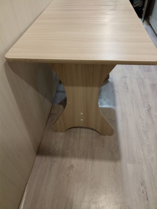 Продам Кухонный стол с