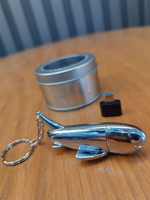 Флешка с самолет