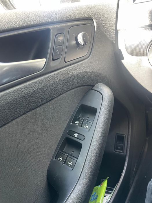Se vinde vw jetta