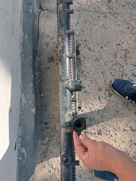 Продам радиатор на Субару Легаси