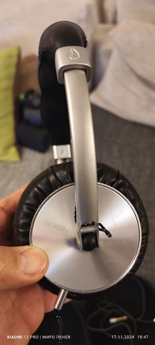 Чисто нови слушалки NIXON THE MASTER BLASTER