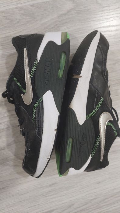 Маратонки Nike  .