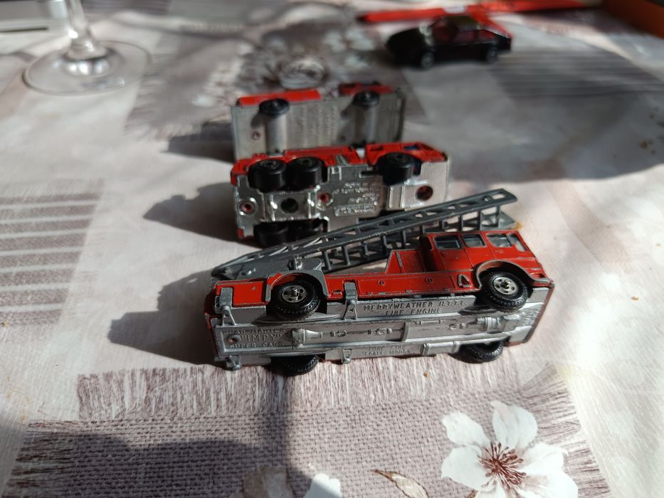 Пожарни Мачбокс три броя