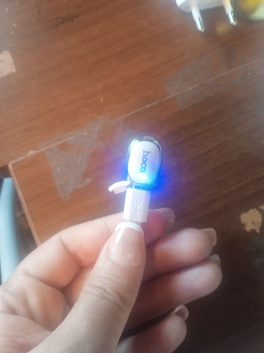 Продам беспроводные наушники Bluetooth