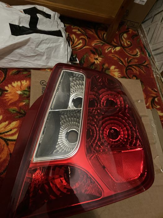 Продаются задние фары от джентры состояние новое