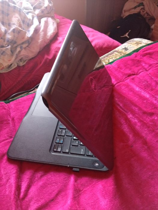 Продам ноутбук dell