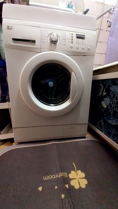 Машинка стиральная
