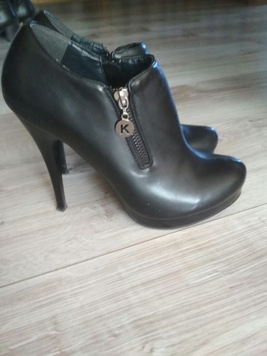 Продаю ботильоны