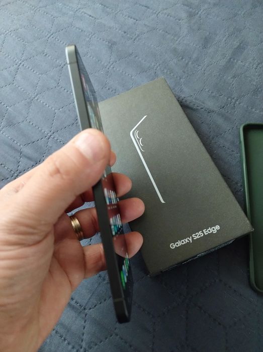 Samsung Galaxy S25 Edge – 256GB – Titanium Jetblack  - ca nou