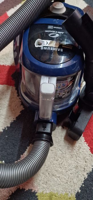 Продам пылесос SAMSUNG  ОТЛИЧНЫЙ