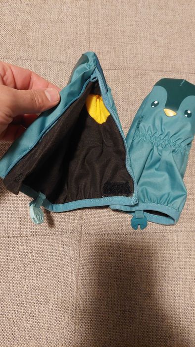 Зимен комплект на WEDZE за дете на 2-3 г. (гащеризон, яке и ръкавици)