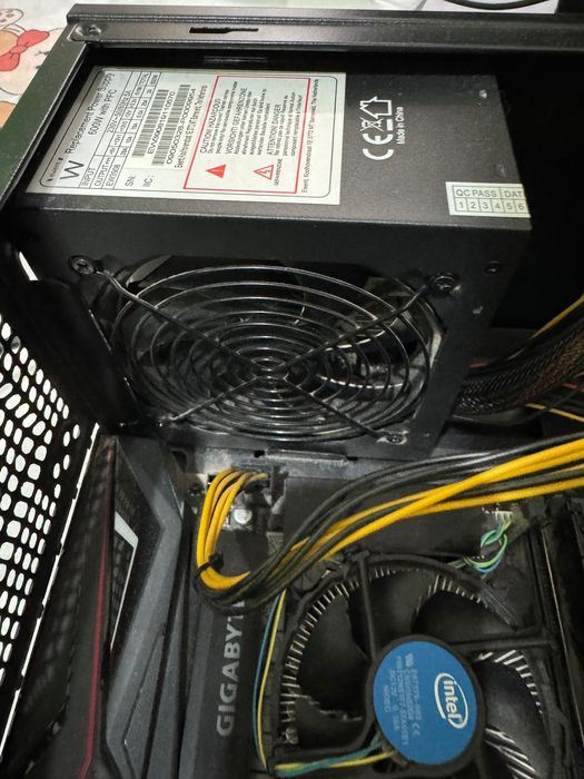 Геймърски компютър+Монитор