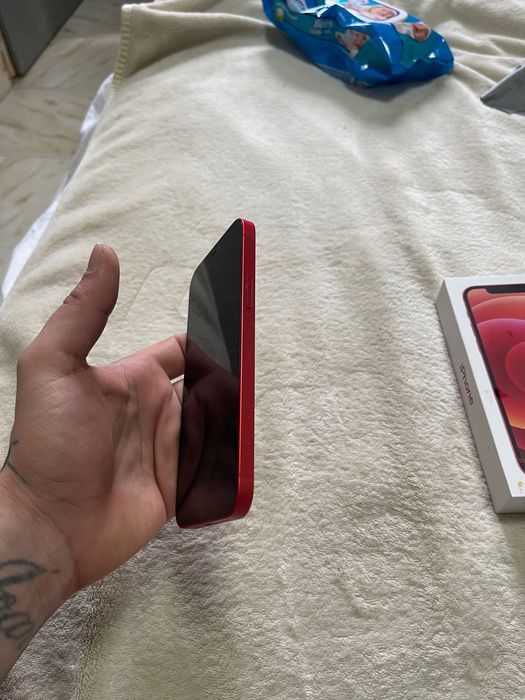 Iphone 12 128gb наразличим от нов