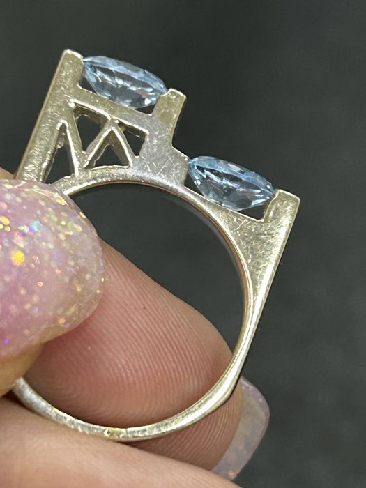 Кольцо белое золото 585