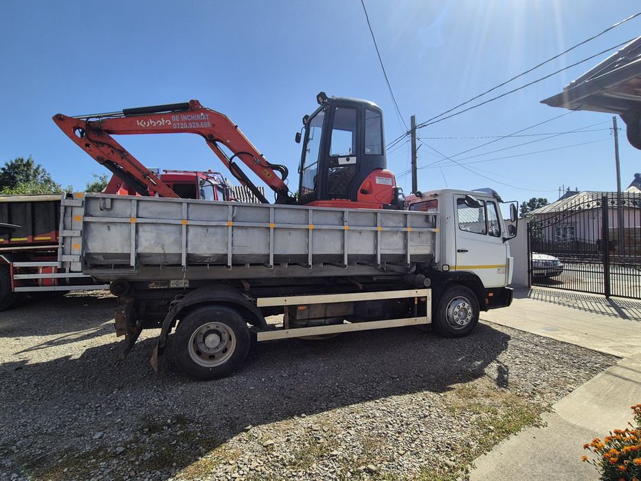 Exexut lucrări cu miniexcavator de 4 tone Aducem agregate la comanda