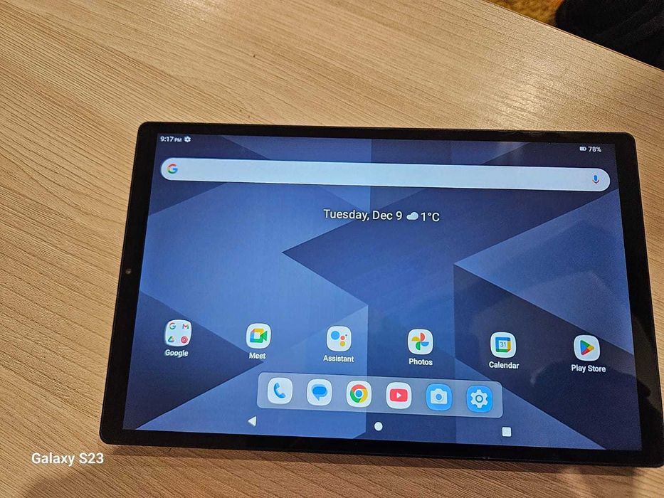 Планшет почти новый