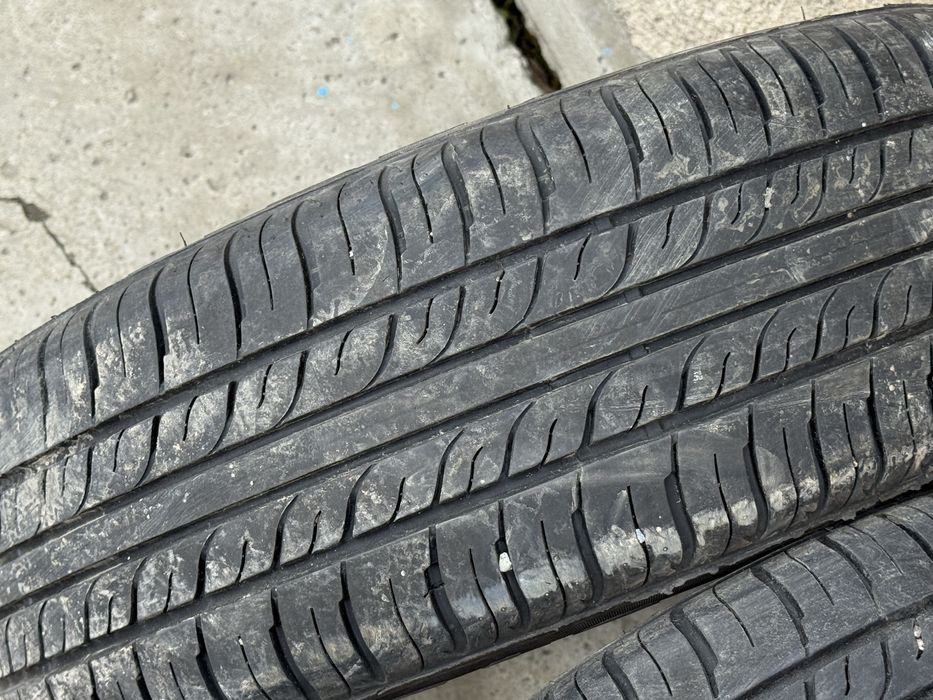 195|65 R15. Пара шин Triangle.