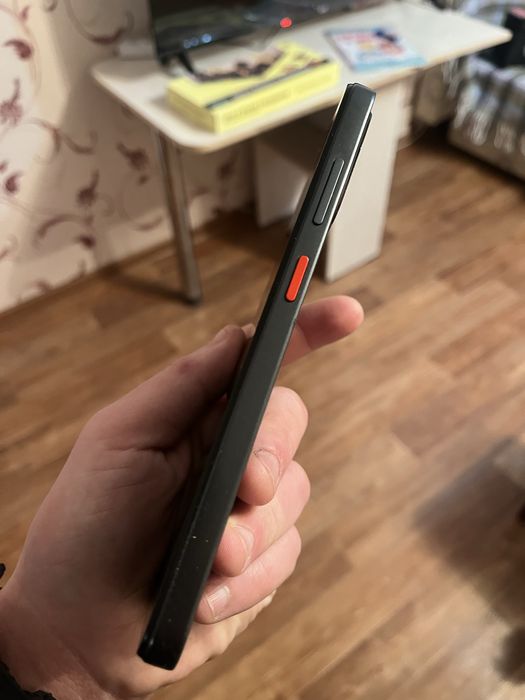 Продам новый телефон