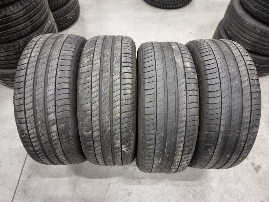 4 Anvelope de VARA 225.55.17 "Michelin" ; stare buna