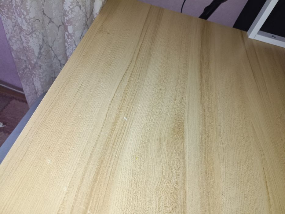 Продам компьютерный стол