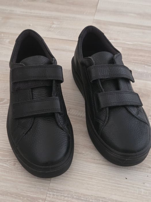 Туфли Ecco на мальчика 35 р