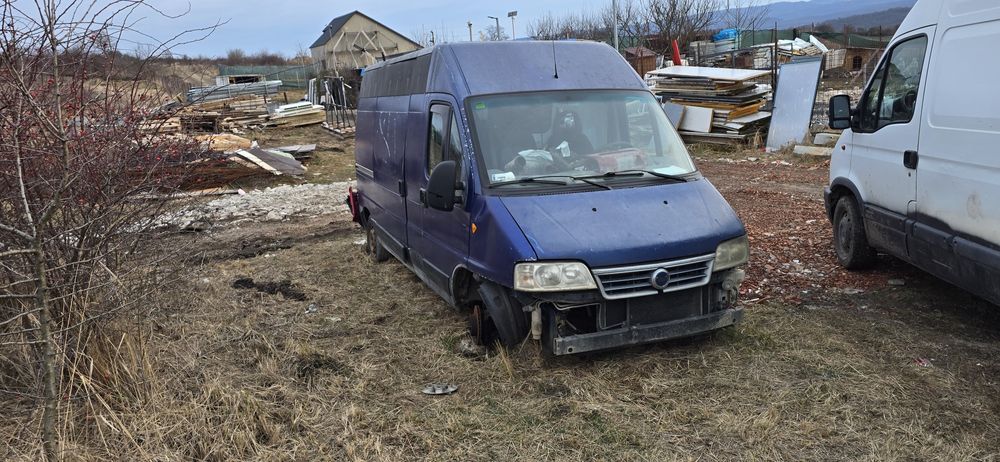 Dezmembrez Fiat ducato 2004