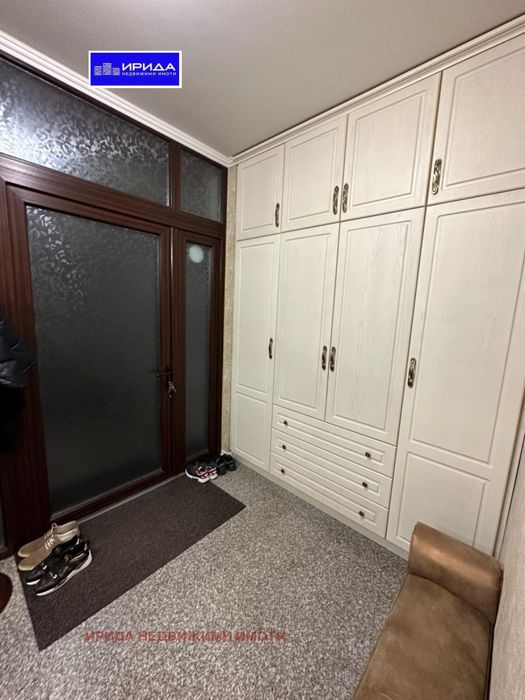 Просторен тристаен дизайнерски обзаведен  апартамент в Манастирски