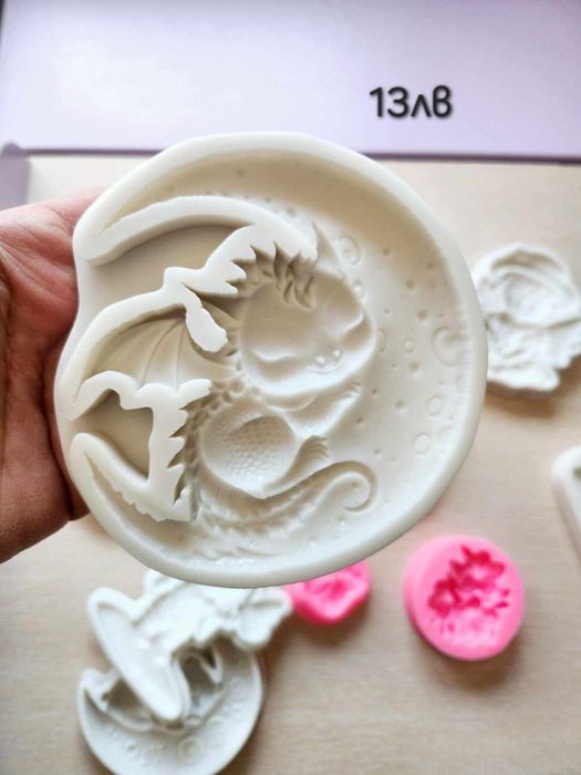 Силиконови молдове, форма, калъп за восък, гипс, сапун