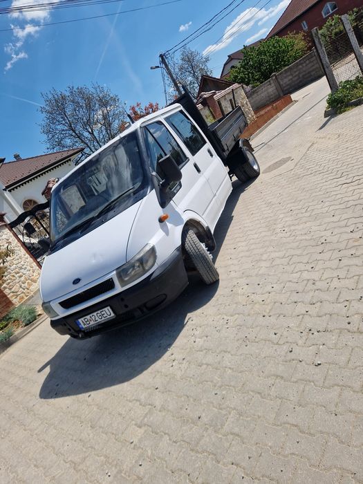 Vând Ford transit basculabil