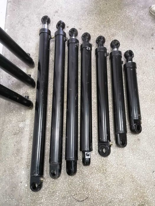 Cilindrii hidraulici spargator lemne dublu sens import Germania