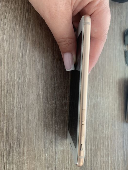 Iphone 8 бело-розовый