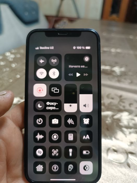 Айфон 12 сотилади